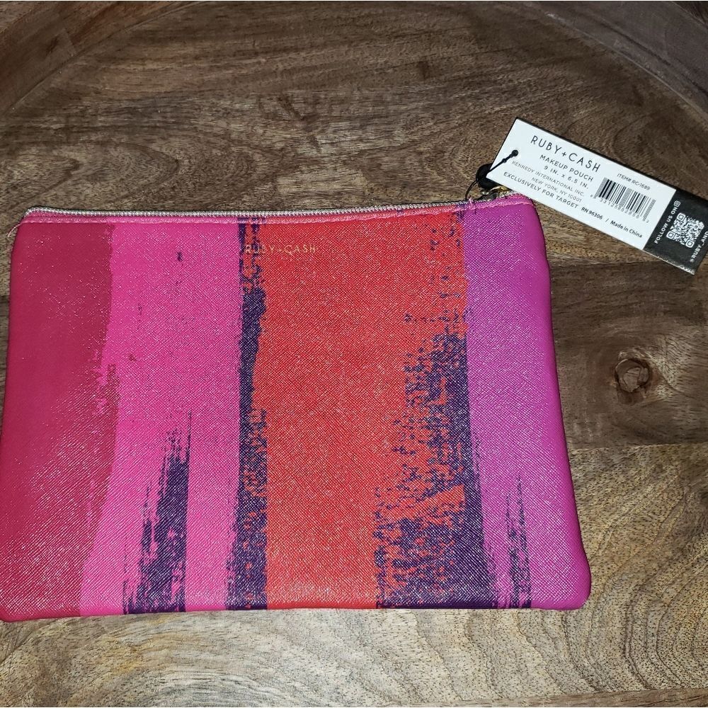 Ruby + Cash Makeup Pouch - Picture 3 of 3